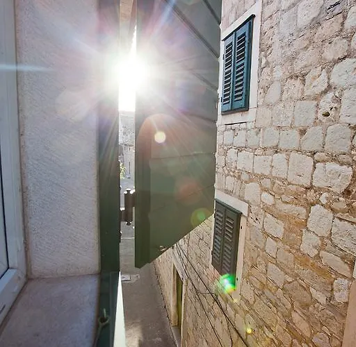 Appartement à 2 Chambres à Coucher